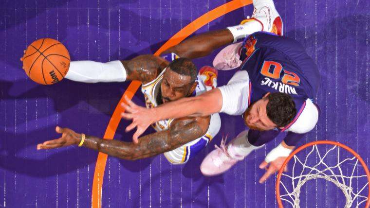 LeBron James, Lakers sound off on lack of free throws in loss to Suns image