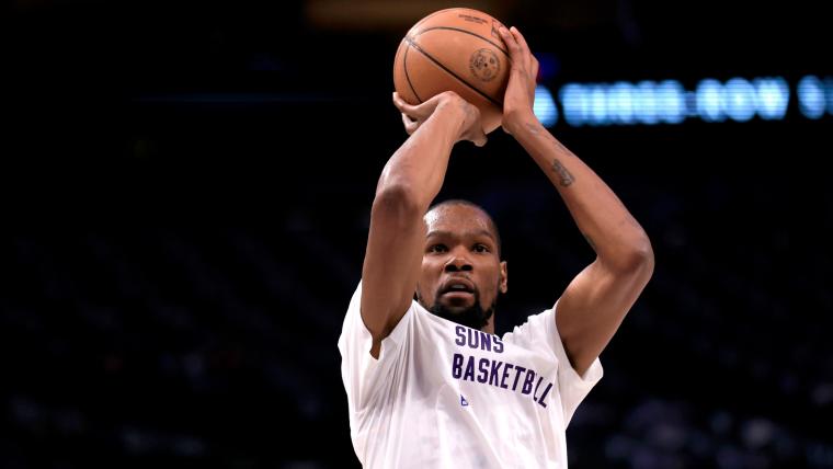 Kevin Durant spares Mavericks fans from ejection after being called a 'b—' before the game image