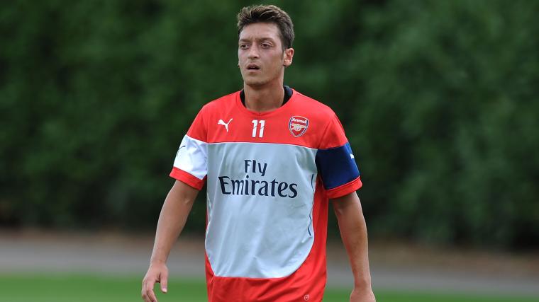 Mesut Ozil training Arsenal 032824