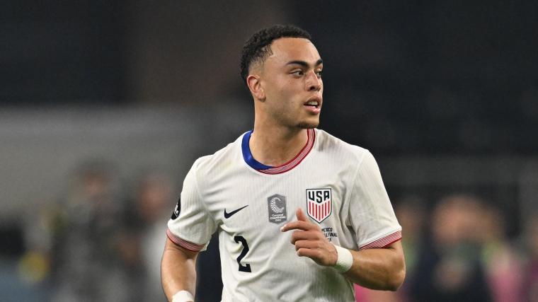 USMNT star Sergino Dest injured in PSV training, likely to miss Copa America image