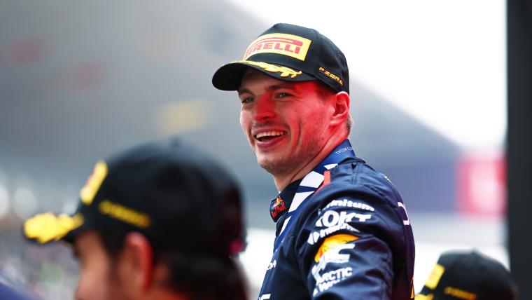 Max Verstappen triunfó en China, donde hubo un nuevo podio de Checo Pérez image