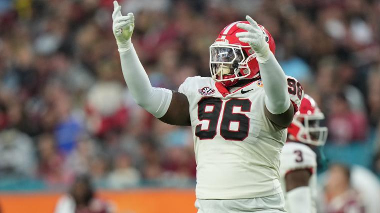 How Zion Logue fits with the Atlanta Falcons image